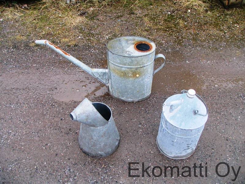 vanhoja sinkkiastioita