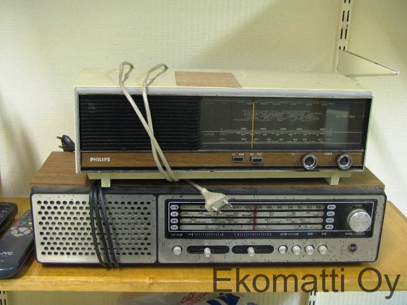 vanhoja radioita